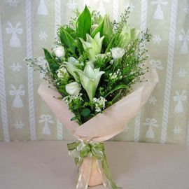 6 White Lilies and 6 White Roses Handbouquet