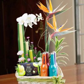 Hari Raya Gift Basket With Flowers