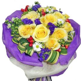 12 Yellow Roses Hand Bouquet