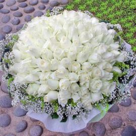 99 White Roses Handbouquet