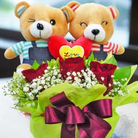 Couple Bear 18cm with 3 red roses arrangement