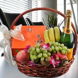 Best Mooncake and Champagne Gift Basket 