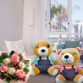 16cm Couple Bear with 3 Roses & 3 Rochers Small Bouquet