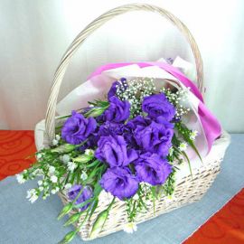 Purple Eustoma Handbouquet 