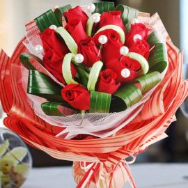 12 Red Roses Handbouquet Special Wrapping