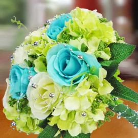 Artificial Roses ( 5 Blue 5 White ) & Hydrangeas Handbouquet