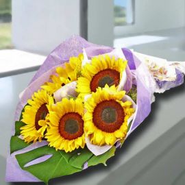 5 Sun flowers Handbouquet
