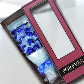 18 Shining Blue Roses Gift Box